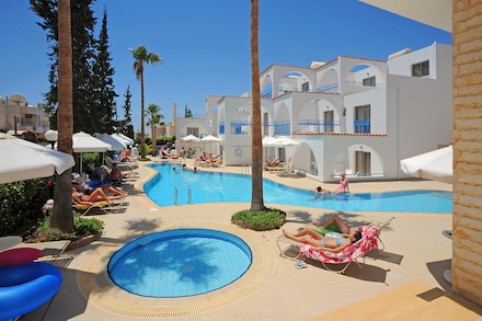 Petrosana Hotel Apartments