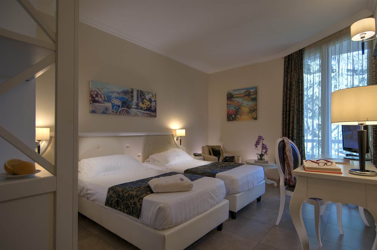 <p>Superior-huone</p>