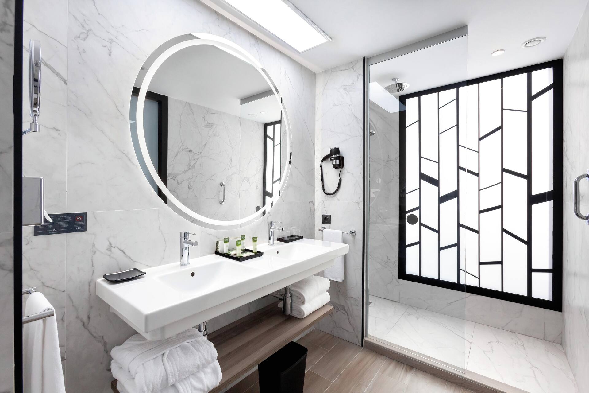 <p>Standard-huone/kahden hengen huone</p>