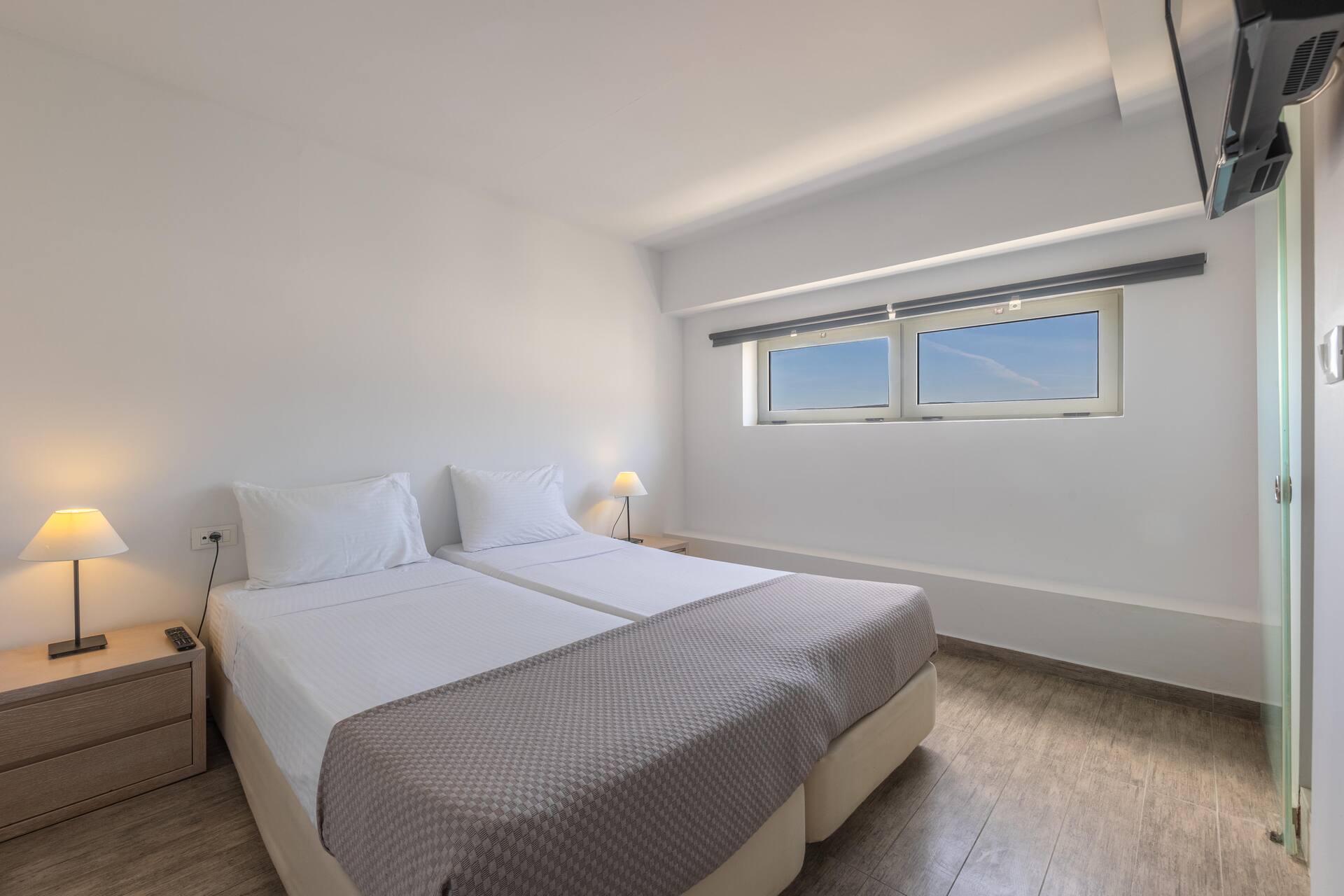 <p>Maisonet-huone</p>