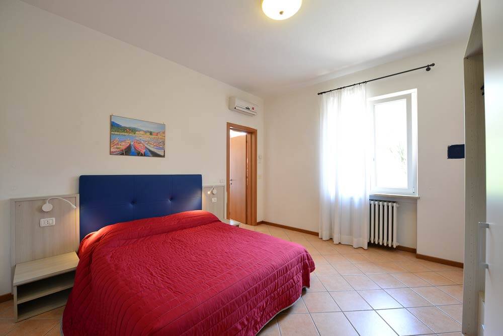 <p>Glicine-kaksio</p>