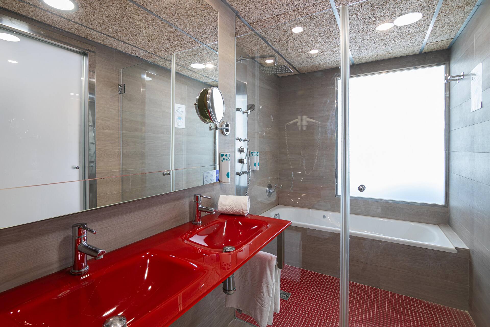 <p>Juniorsviitti</p>