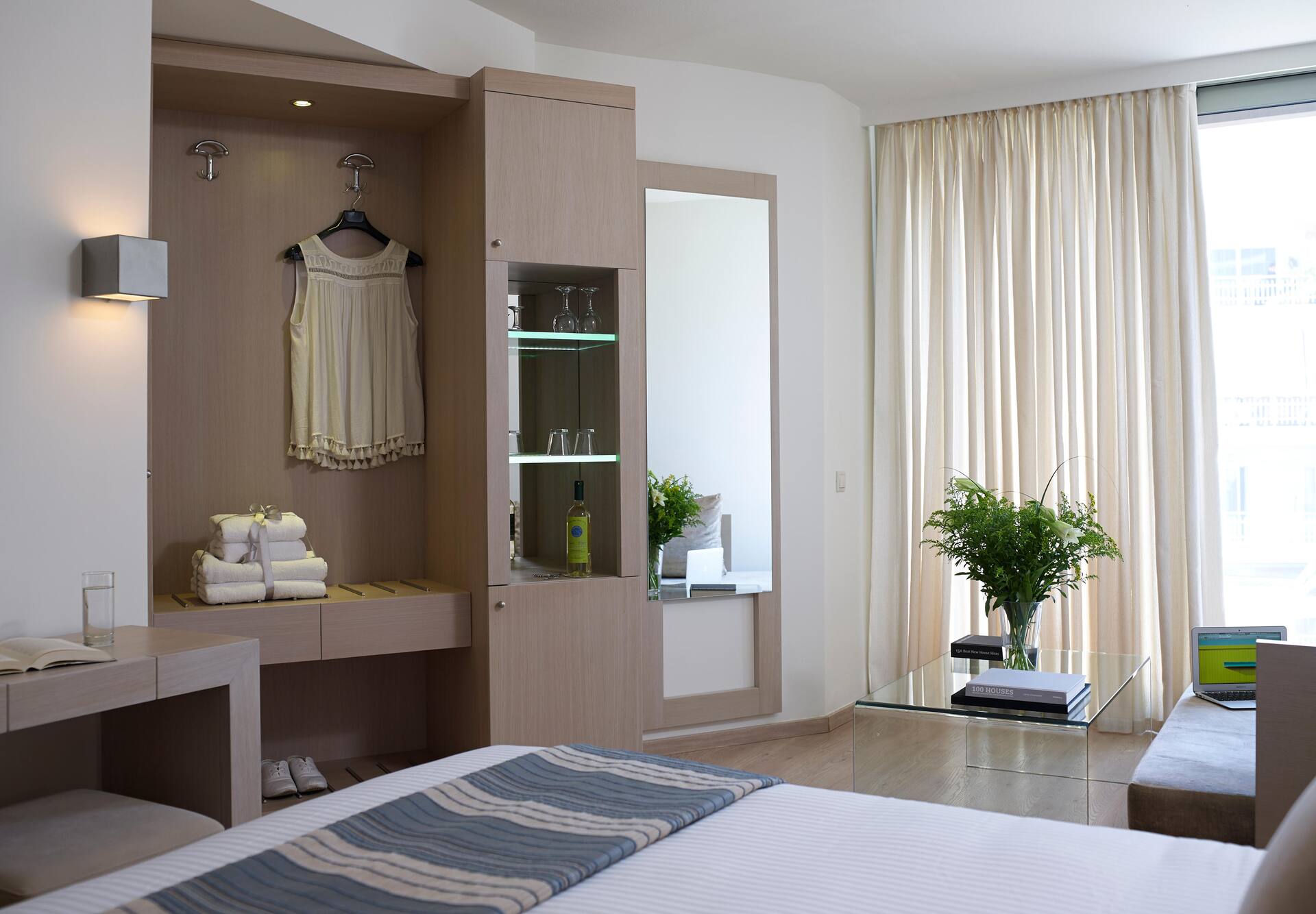 <p>Kahden hengen huone</p>