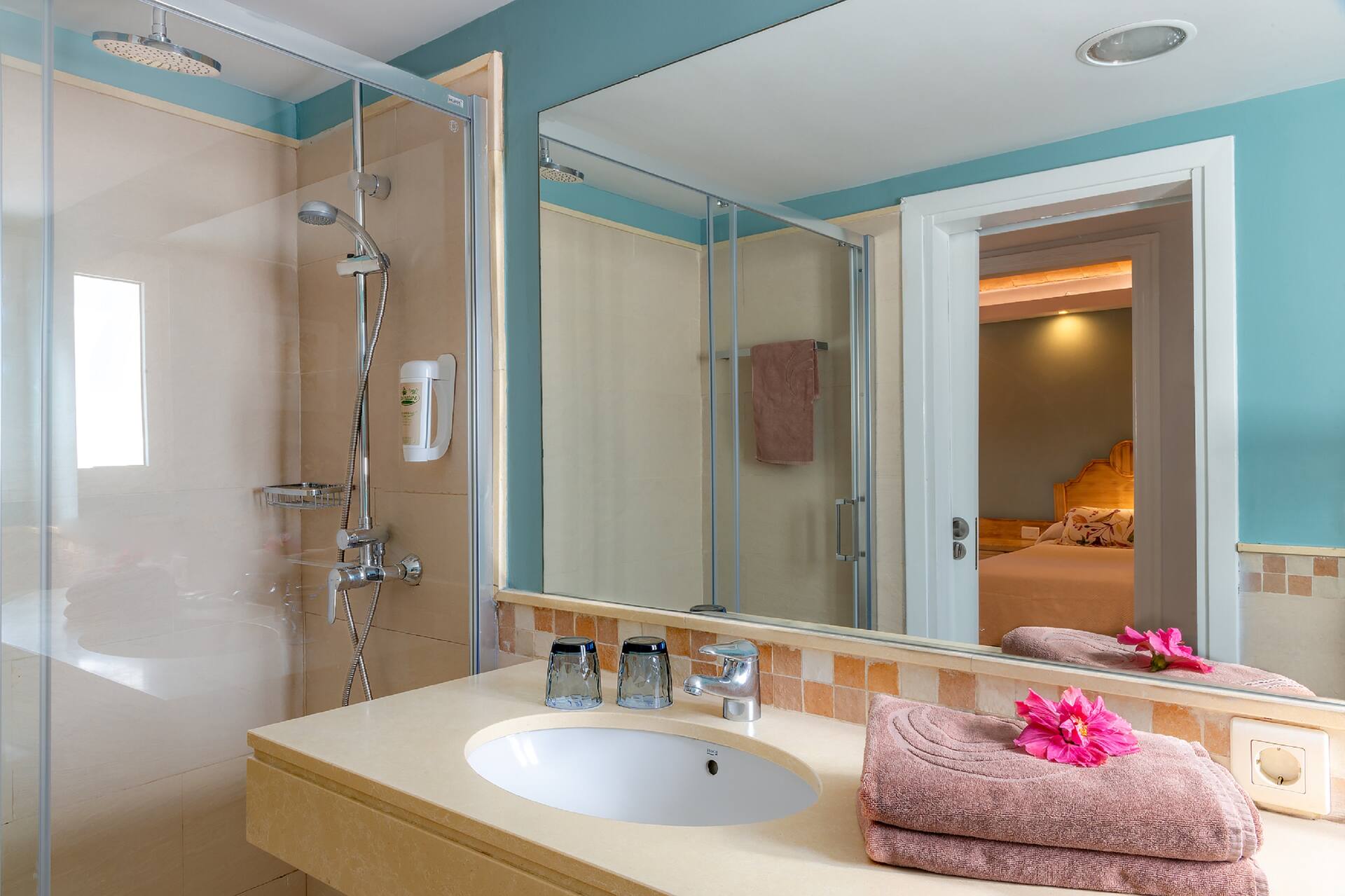 <p>Superior-bungalow, kaksi makuuhuonetta</p>