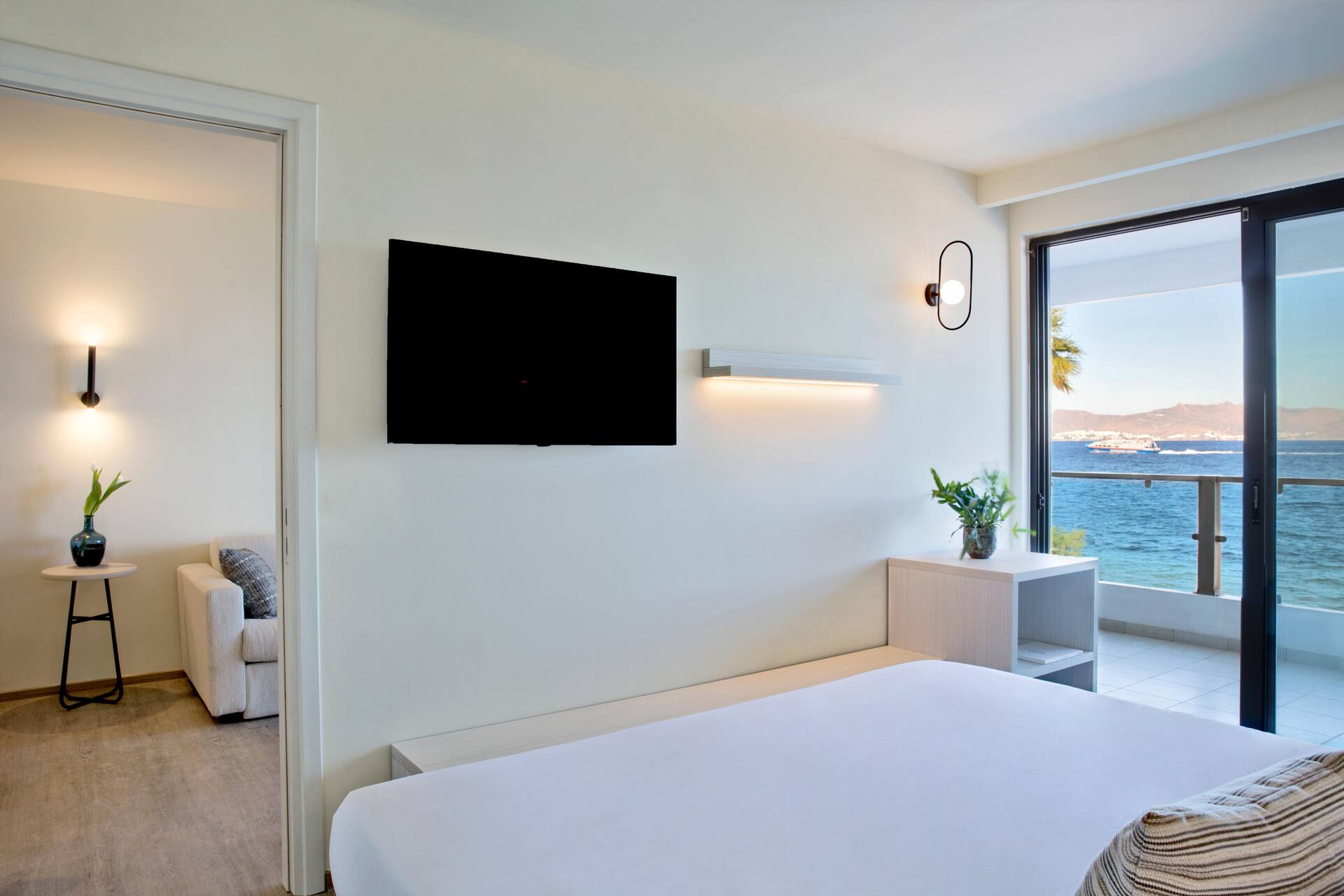 <p>Perhehuone, yksi makuuhuone, merinäköala</p>