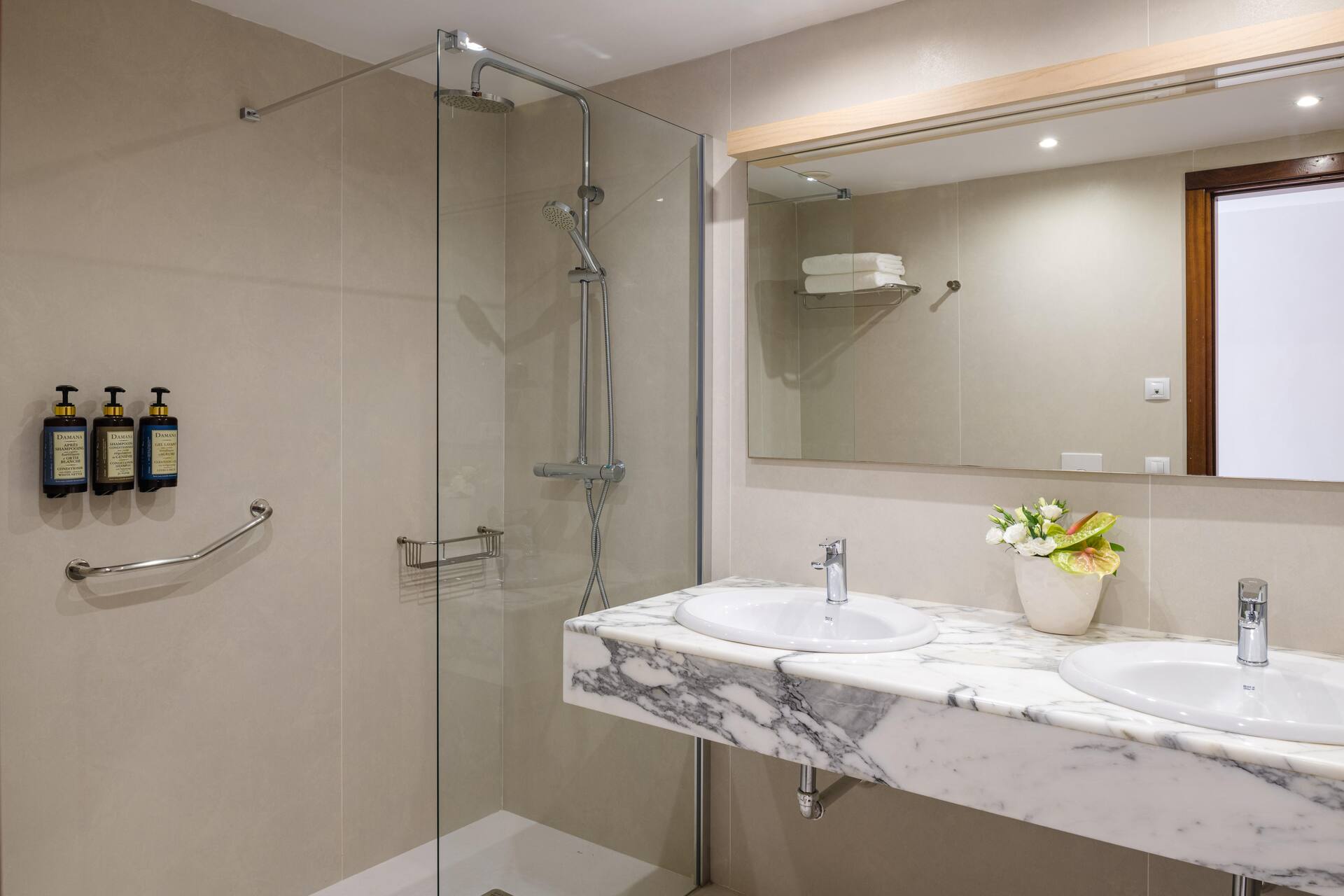 <p>Sviitti, merinäköala</p>