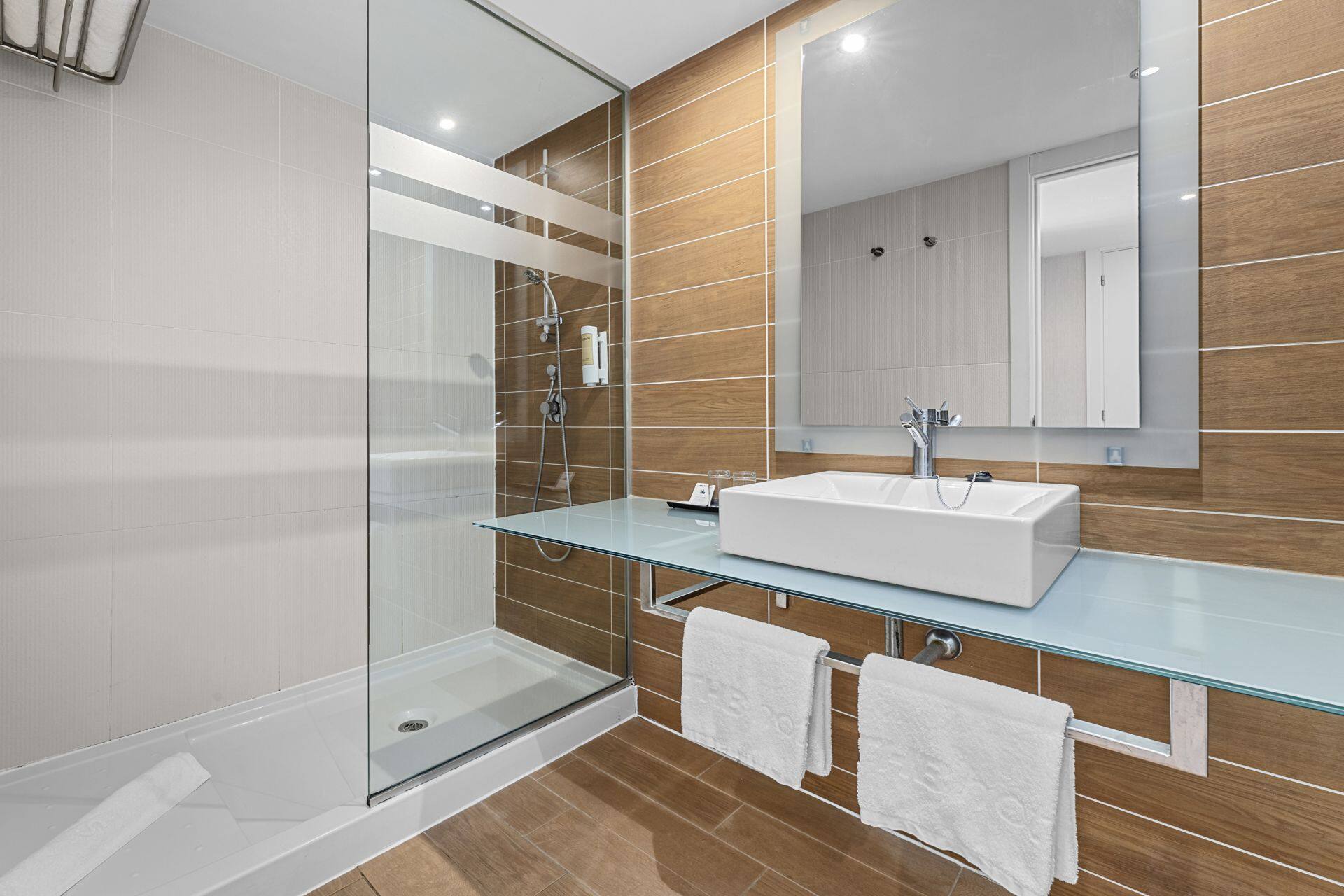 <p>Kahden hengen huone</p>