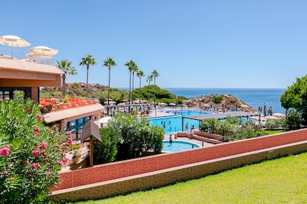 Auramar Beach Resort, Oura