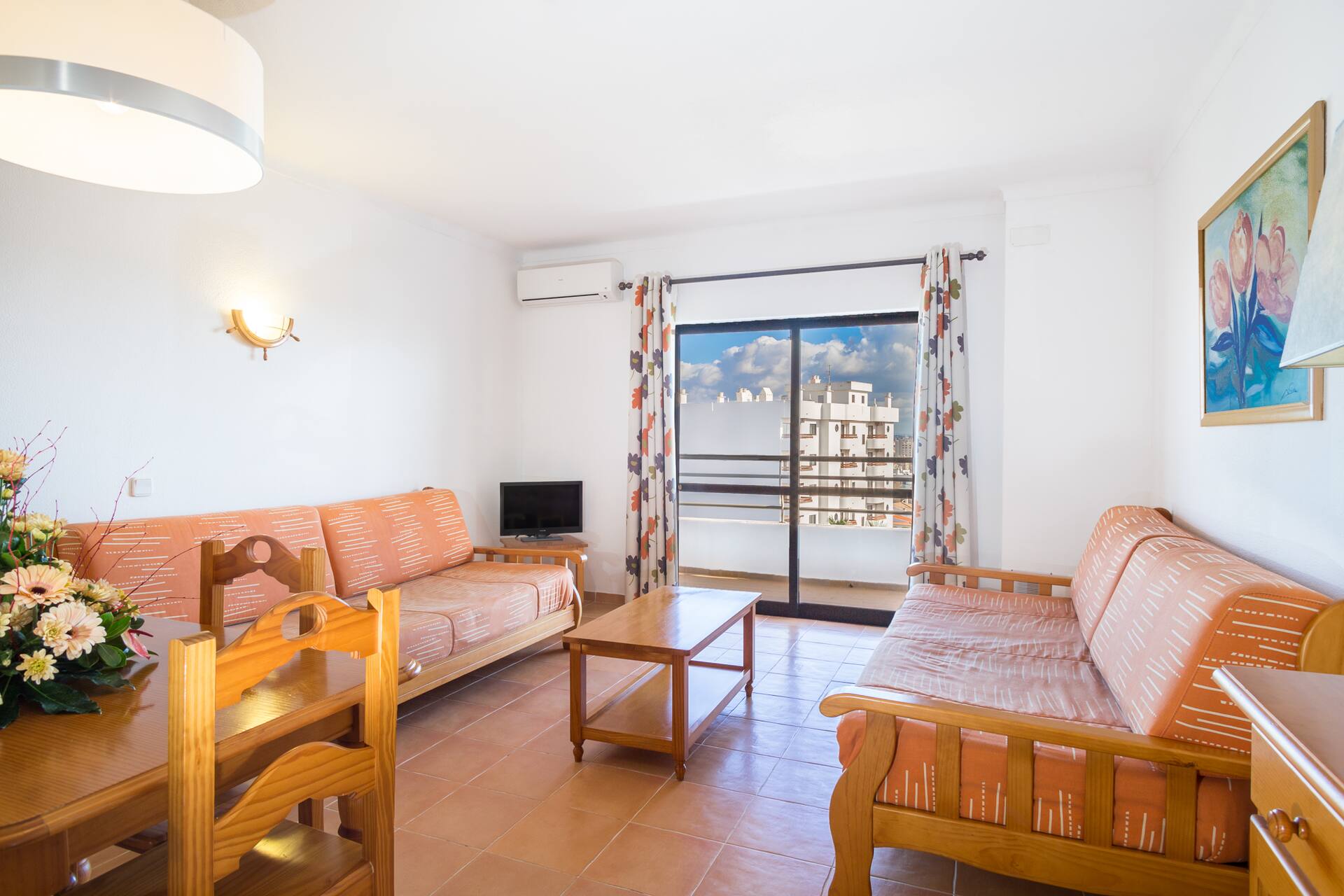 <p>kaksio neljälle</p>