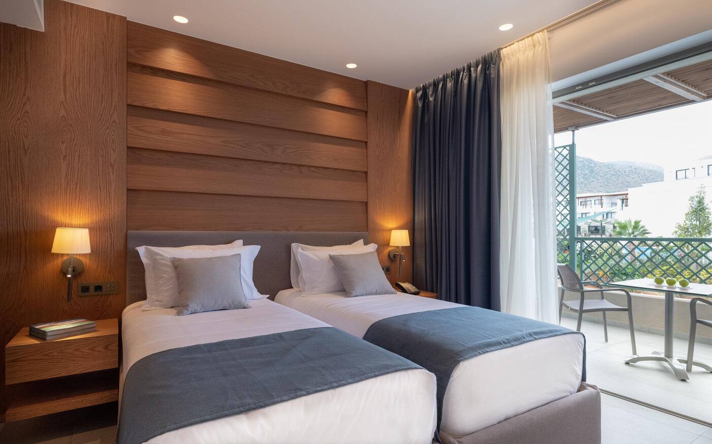 <p>Exclusive-perhesviitti</p>