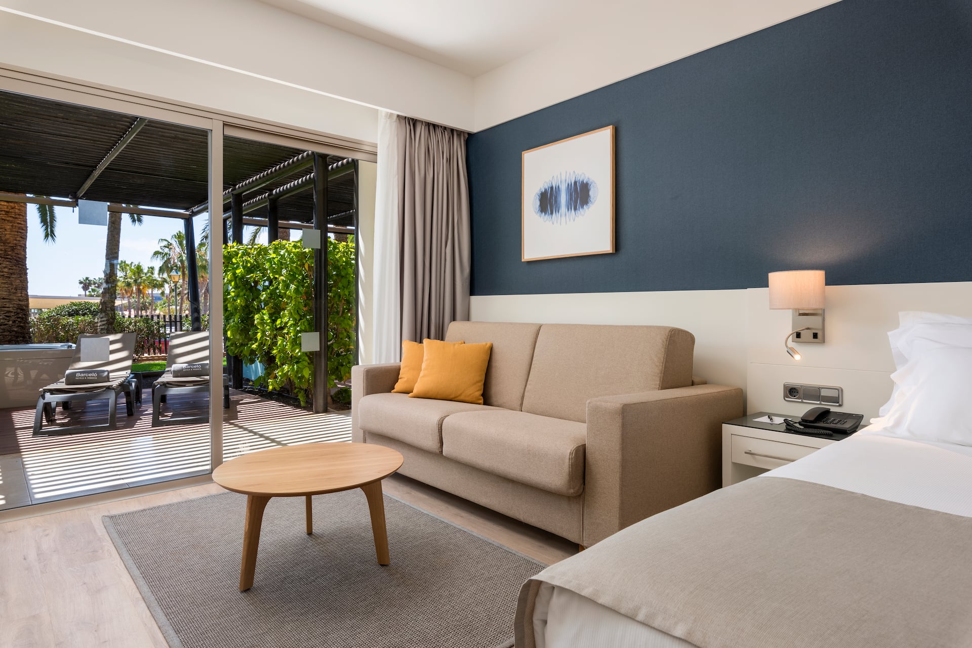 <p>Deluxe-huone, poreamme</p>