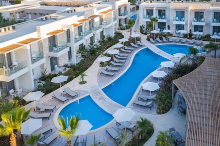 Oneiro Boutique Hotel