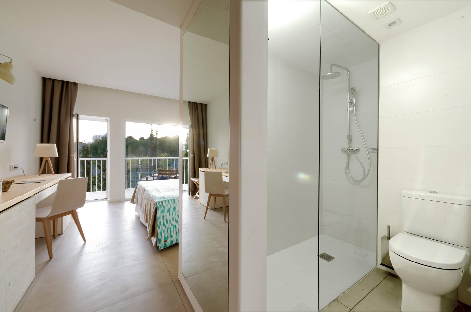 <p>kahden hengen huone</p>