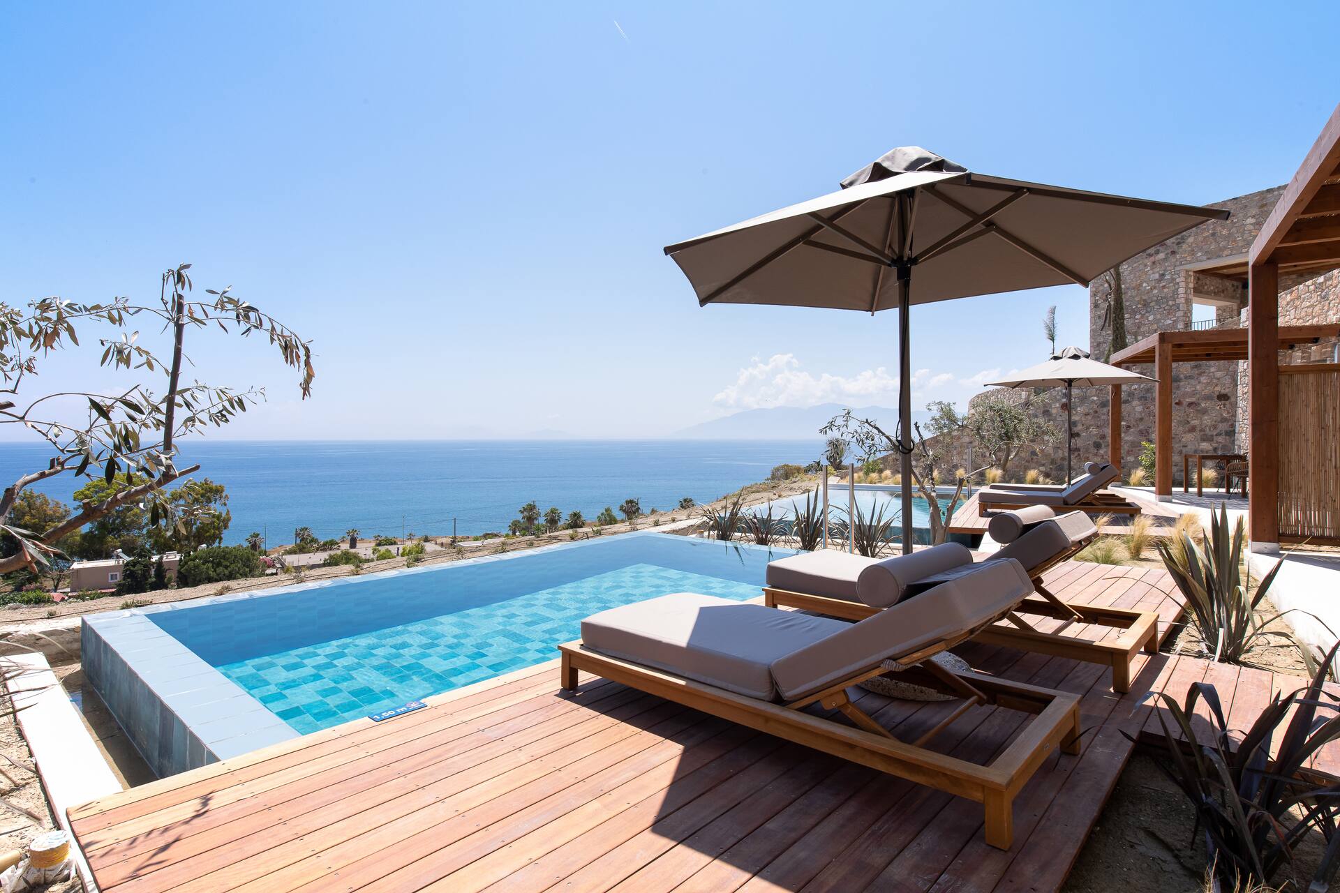 <p>Deluxe-sviitti, oma uima-allas</p>