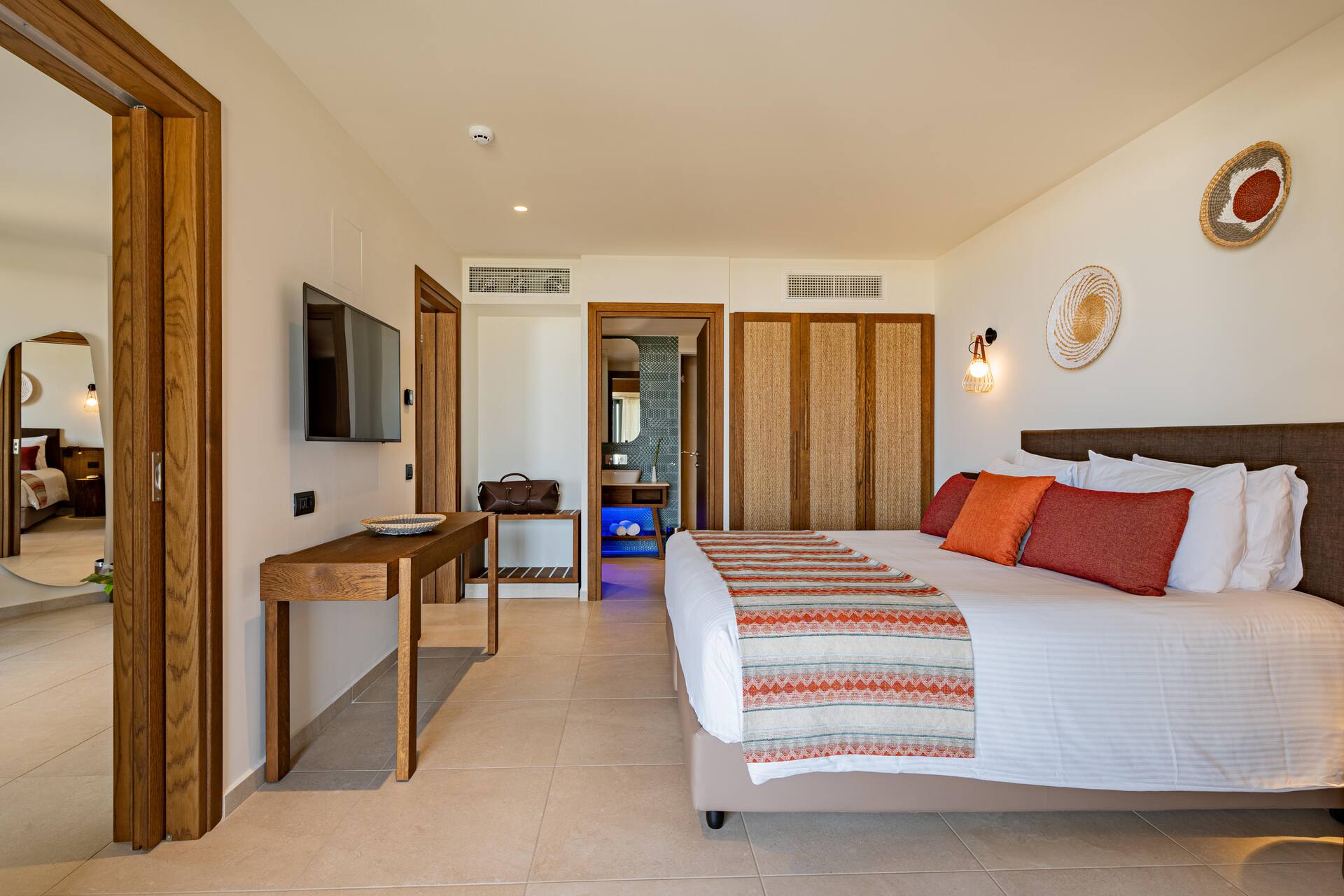 <p>Ambassador-juniorsviitti</p>