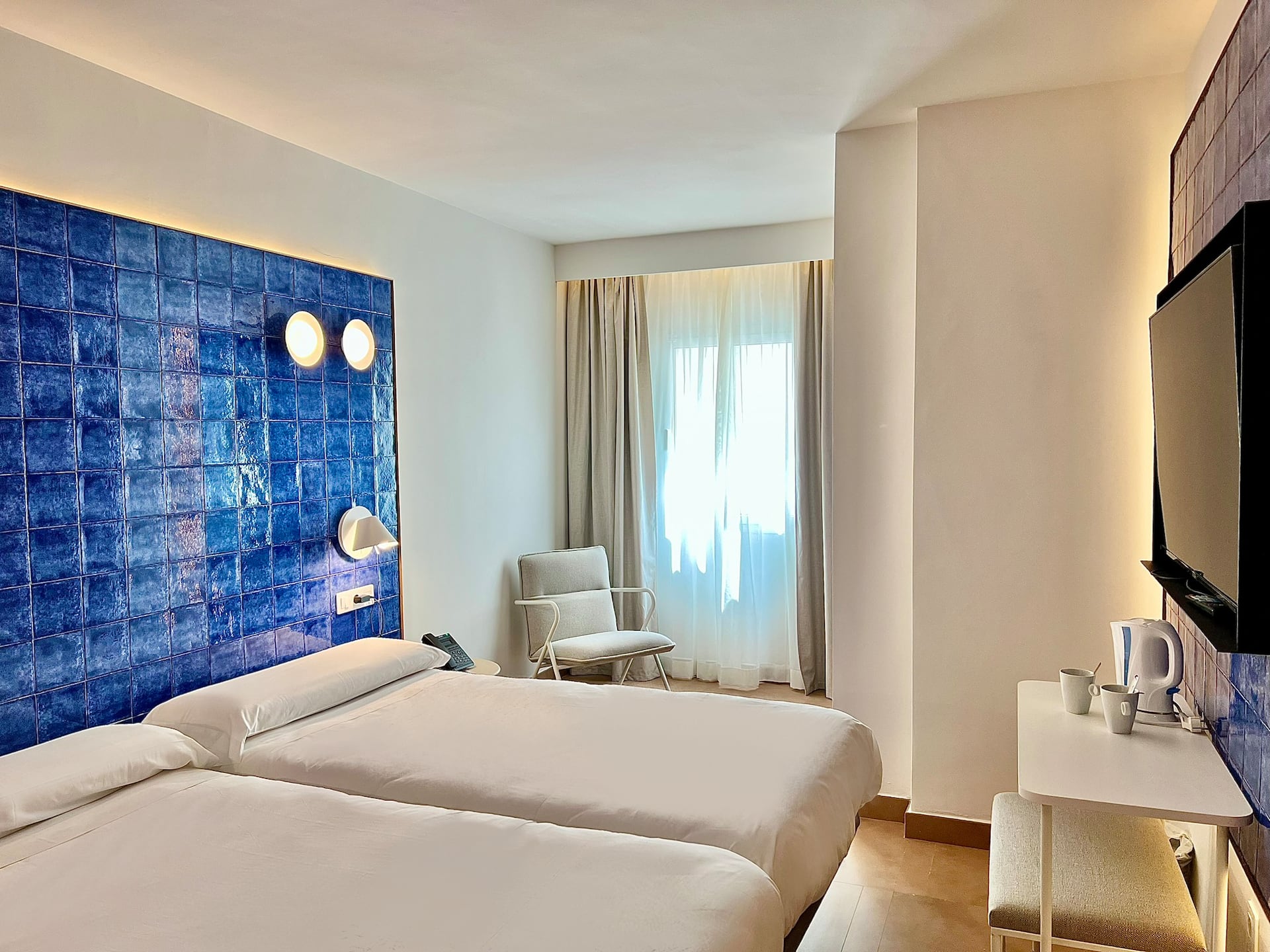 <p>Kahden hengen huone</p>