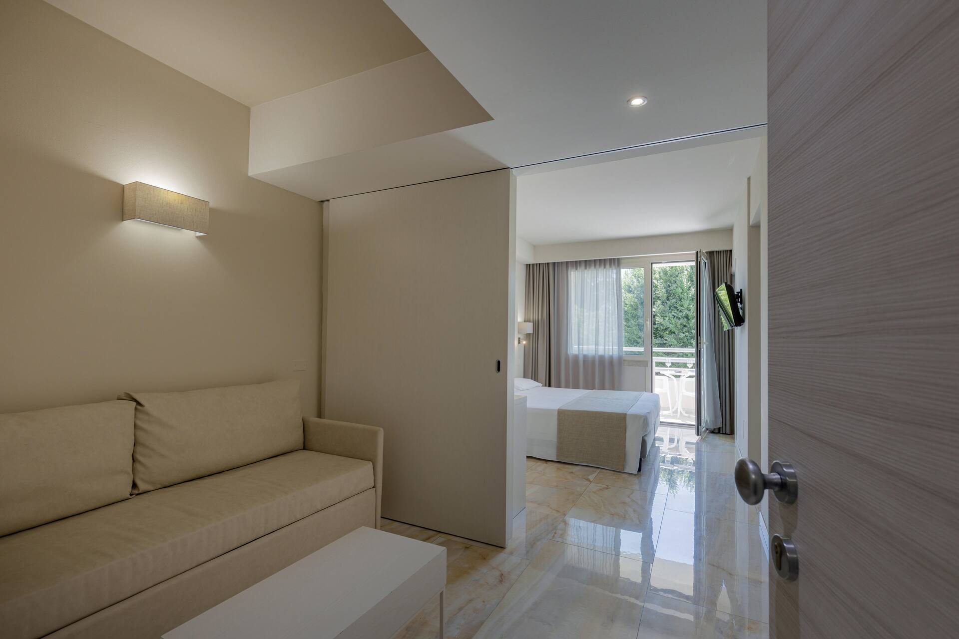 <p>Juniorsviitti</p>