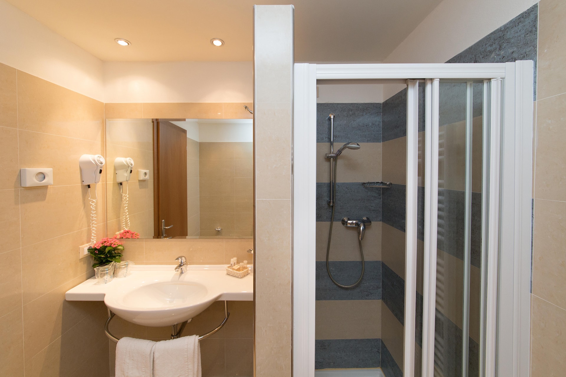 <p>Classic-huone</p>