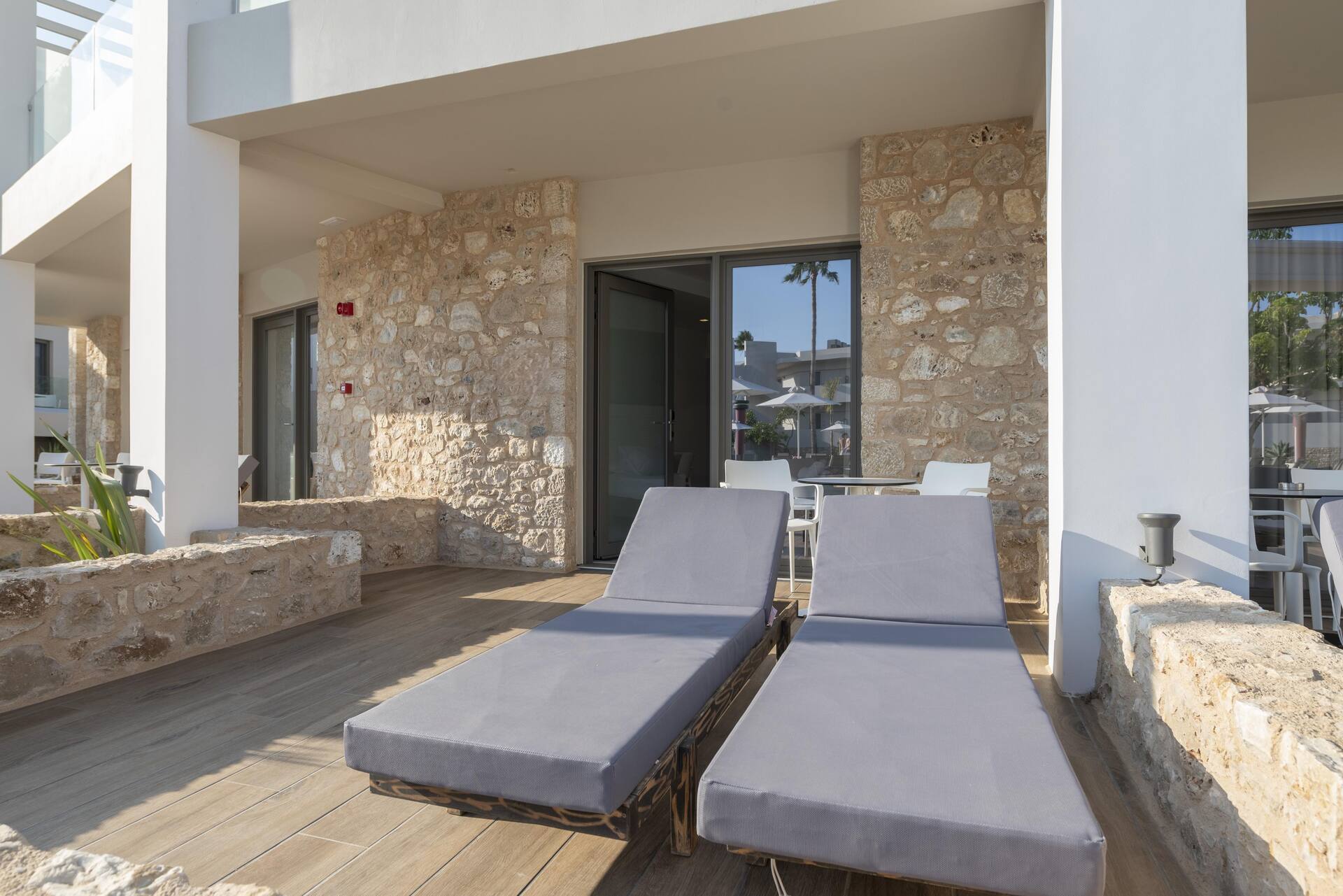 <p>Deluxe Veranda -huone</p>