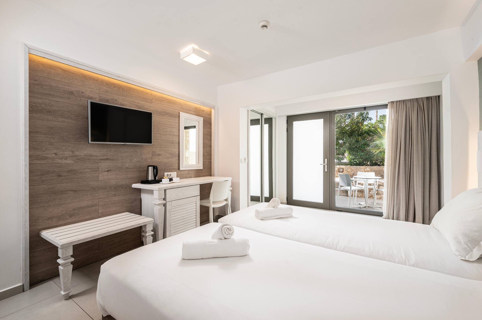 <p>Deluxe-perhehuone, kaksi makuuhuonetta</p>