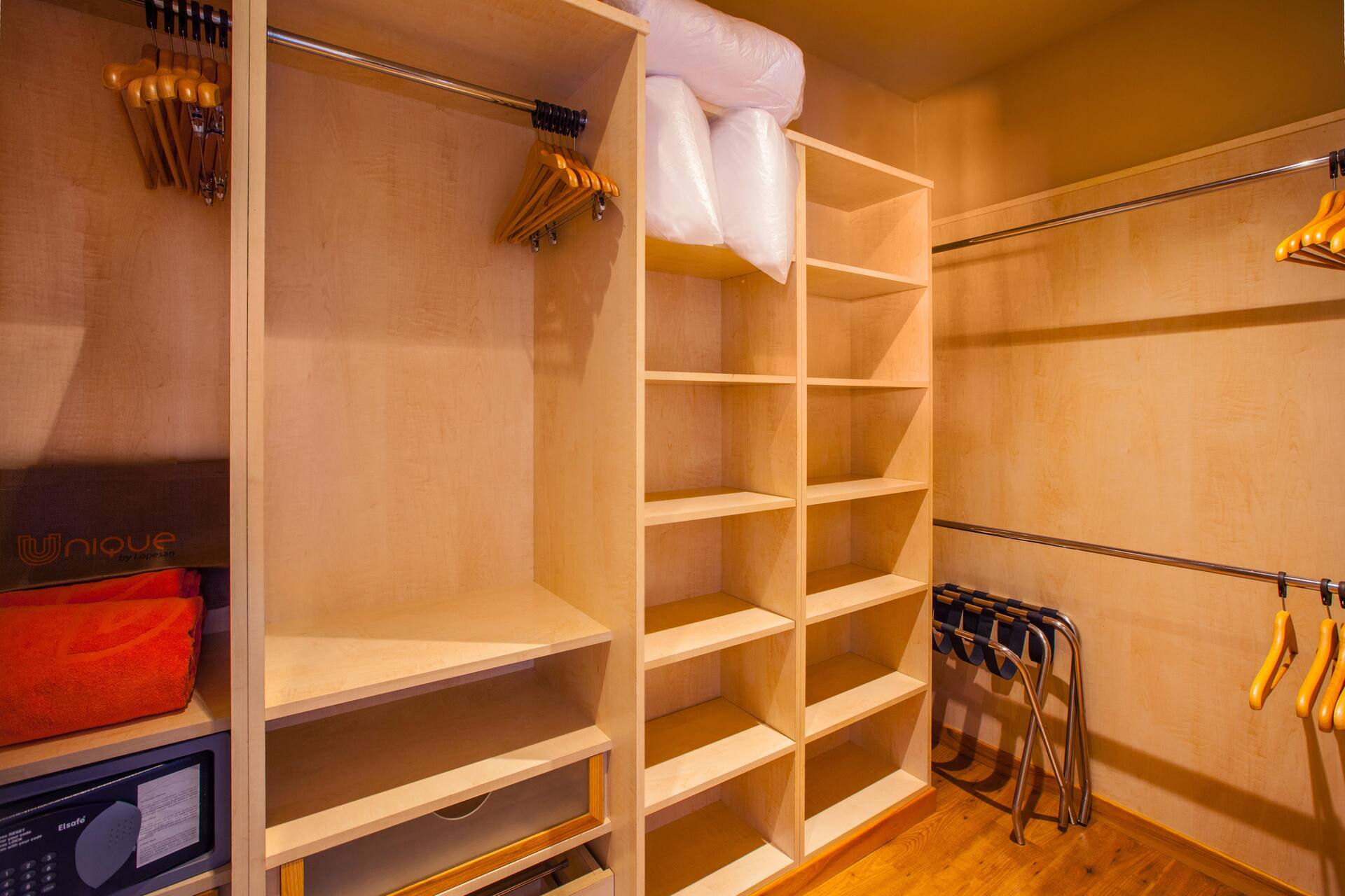 <p>Unique Deluxe View -huone</p>