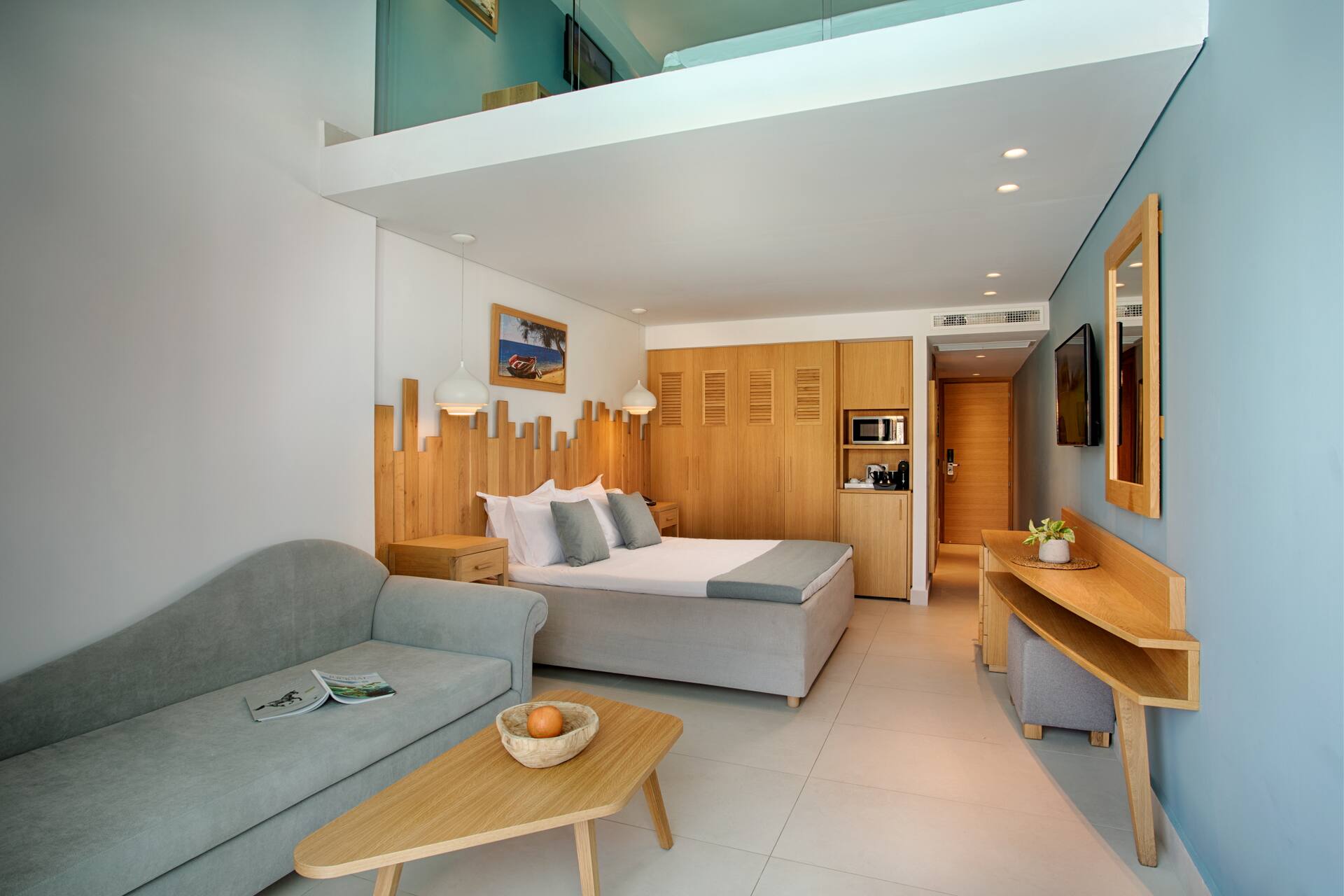 <p>Perhe-maisonette, oma uima-allas</p>