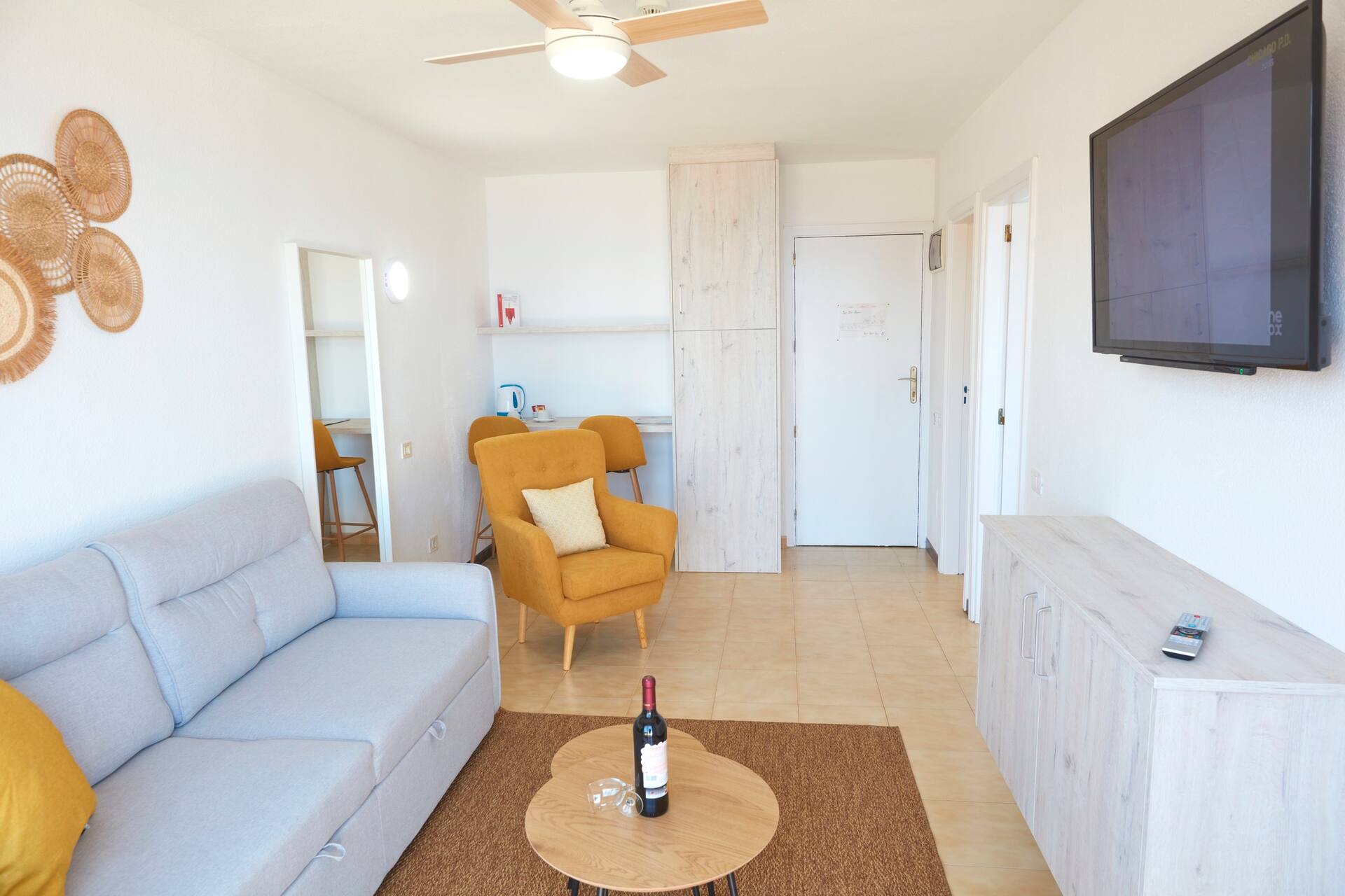 <p>Kahden hengen huone/Superior-huone</p>