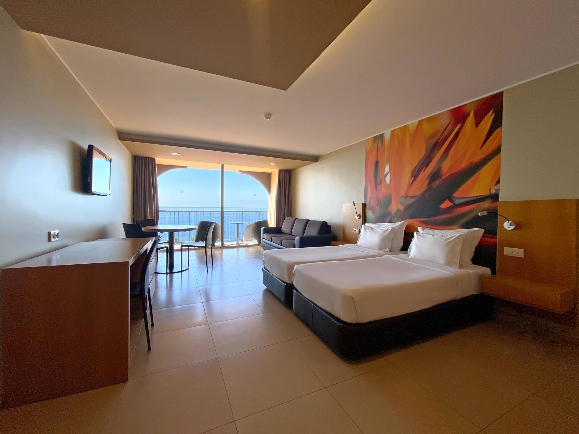 <p>yksiö, merinäköala</p>