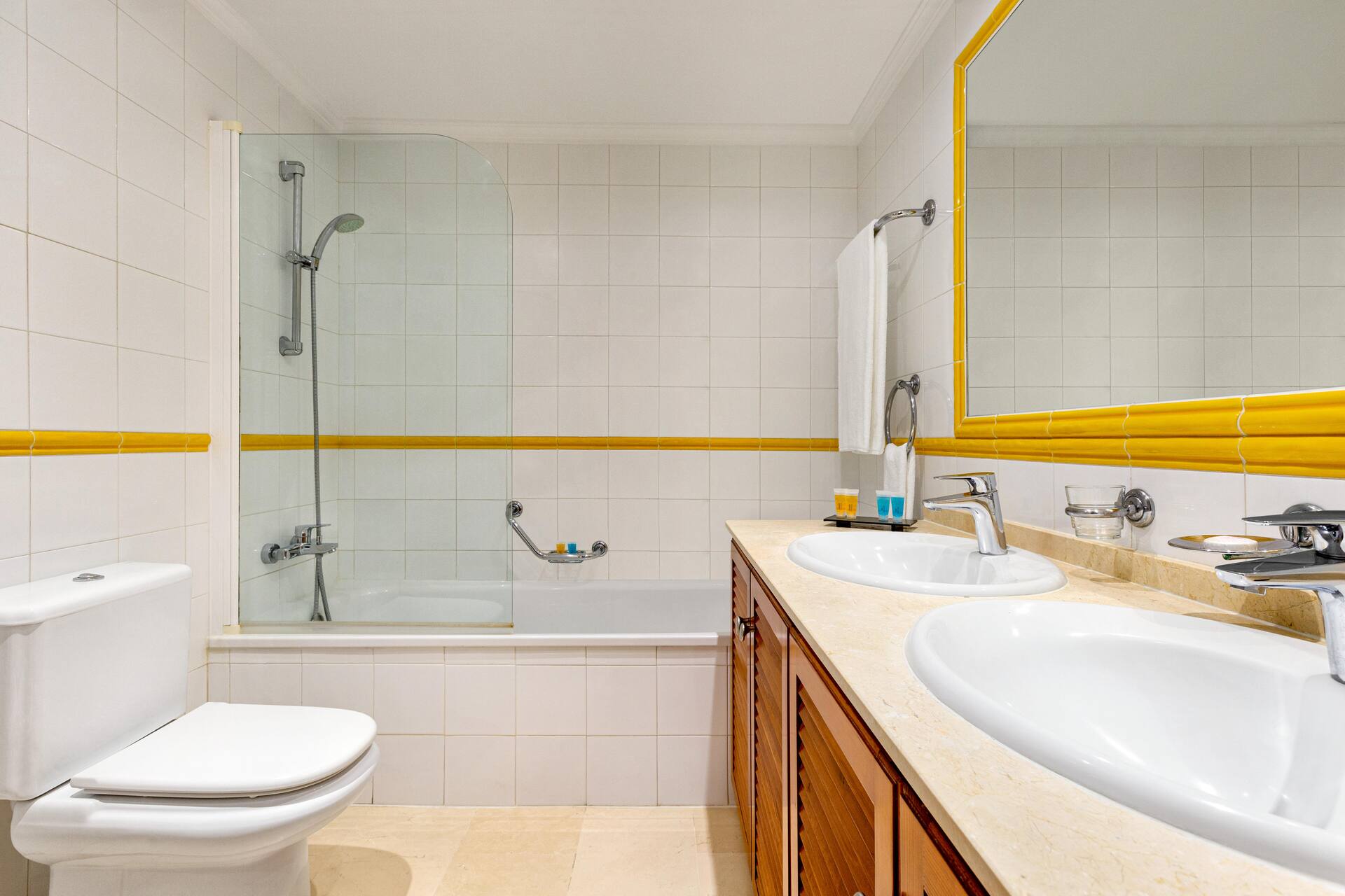 <p>Deluxe-juniorsviitti</p>