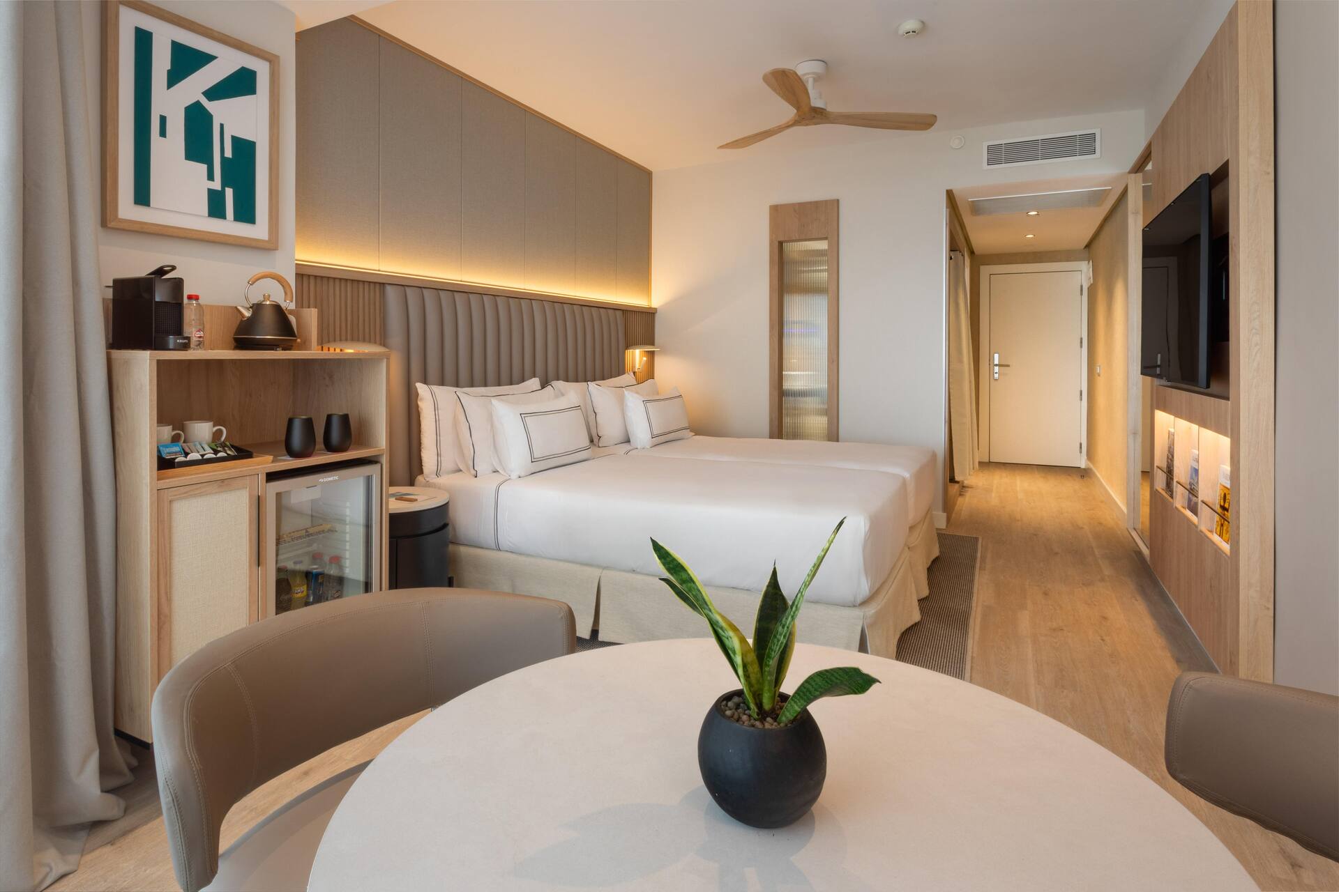 <p>The Level -huone</p>