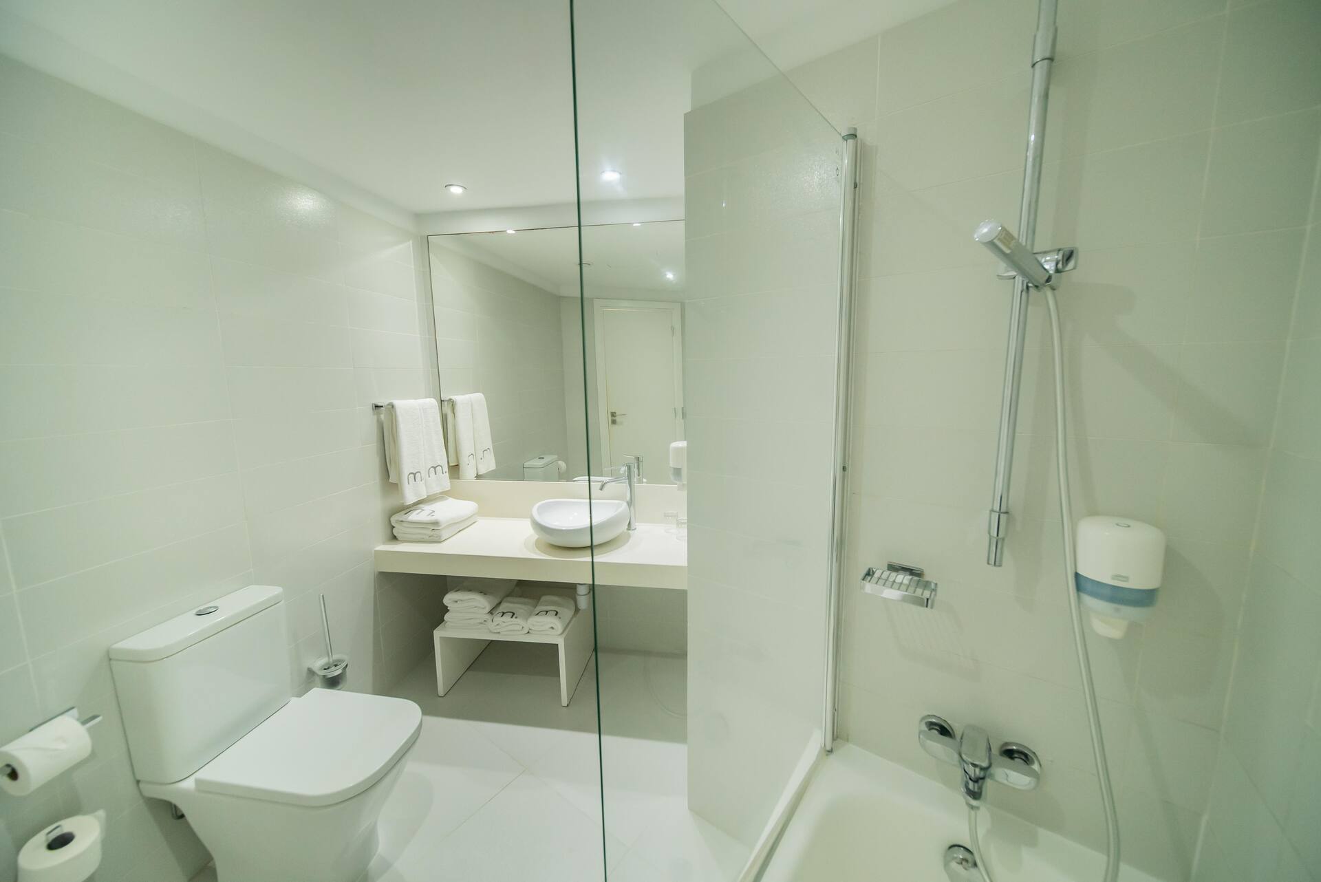 <p>Perhehuone kerrossängyllä</p>