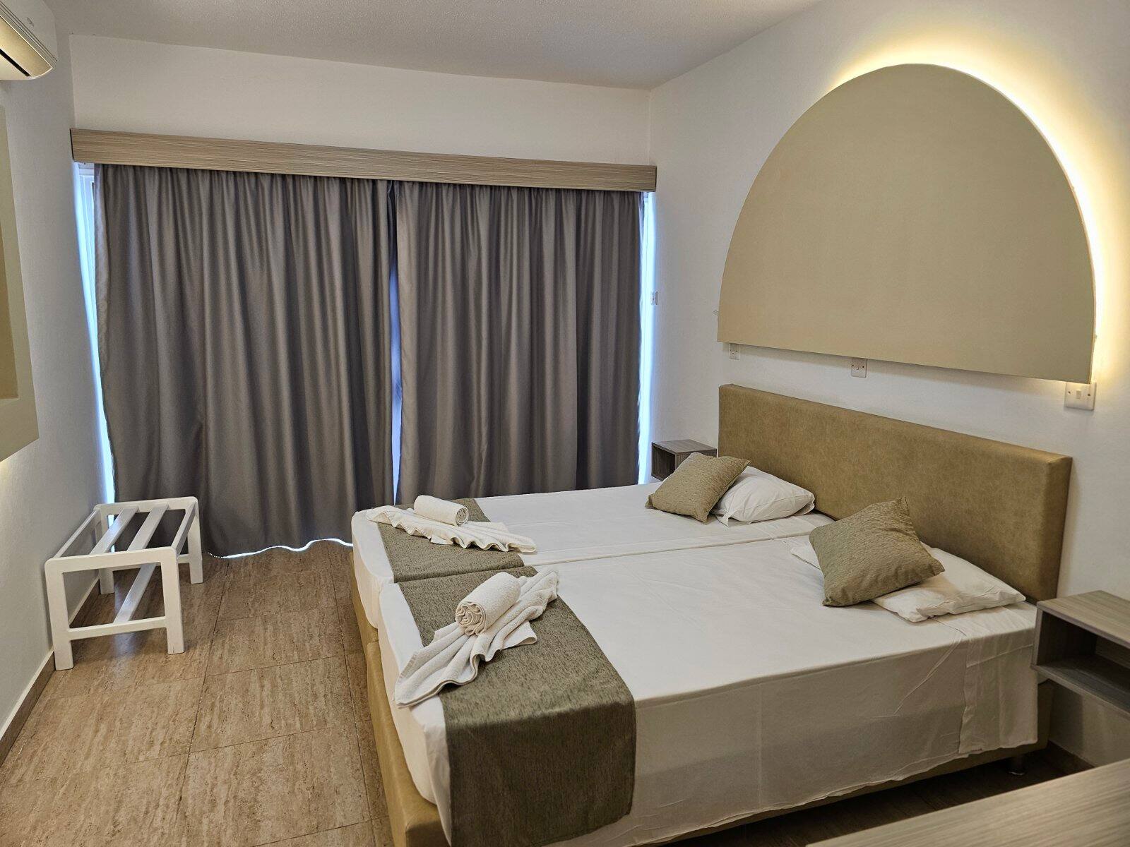 <p>Kahden hengen huone</p>