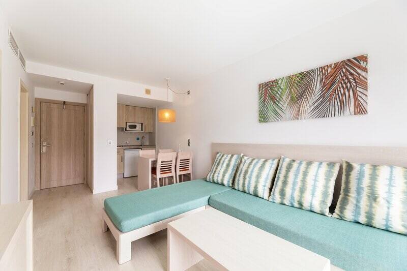 <p>kaksio sivurakennuksessa</p>