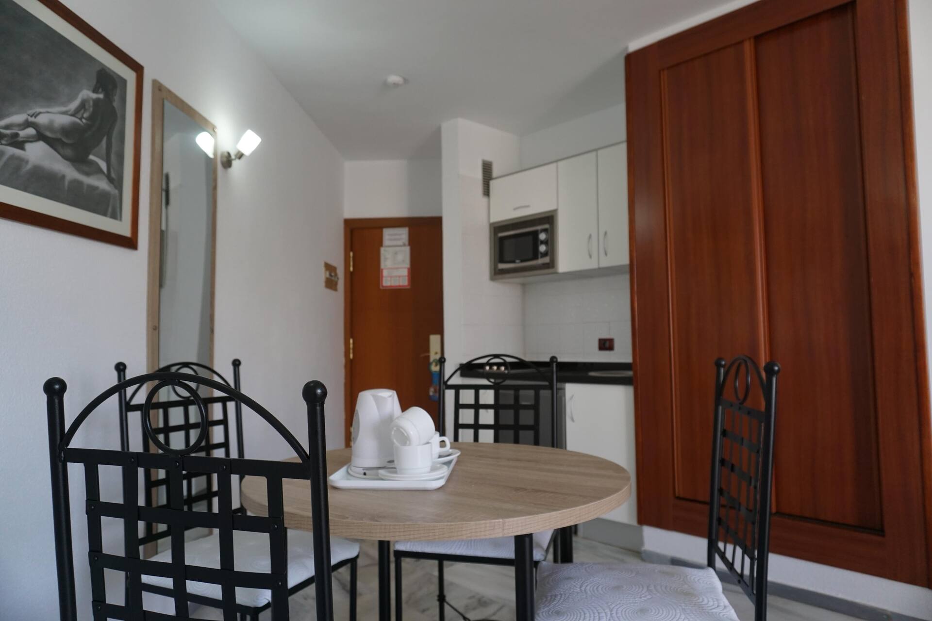 <p>Kaksio/huoneisto, kaksi makuuhuonetta</p>