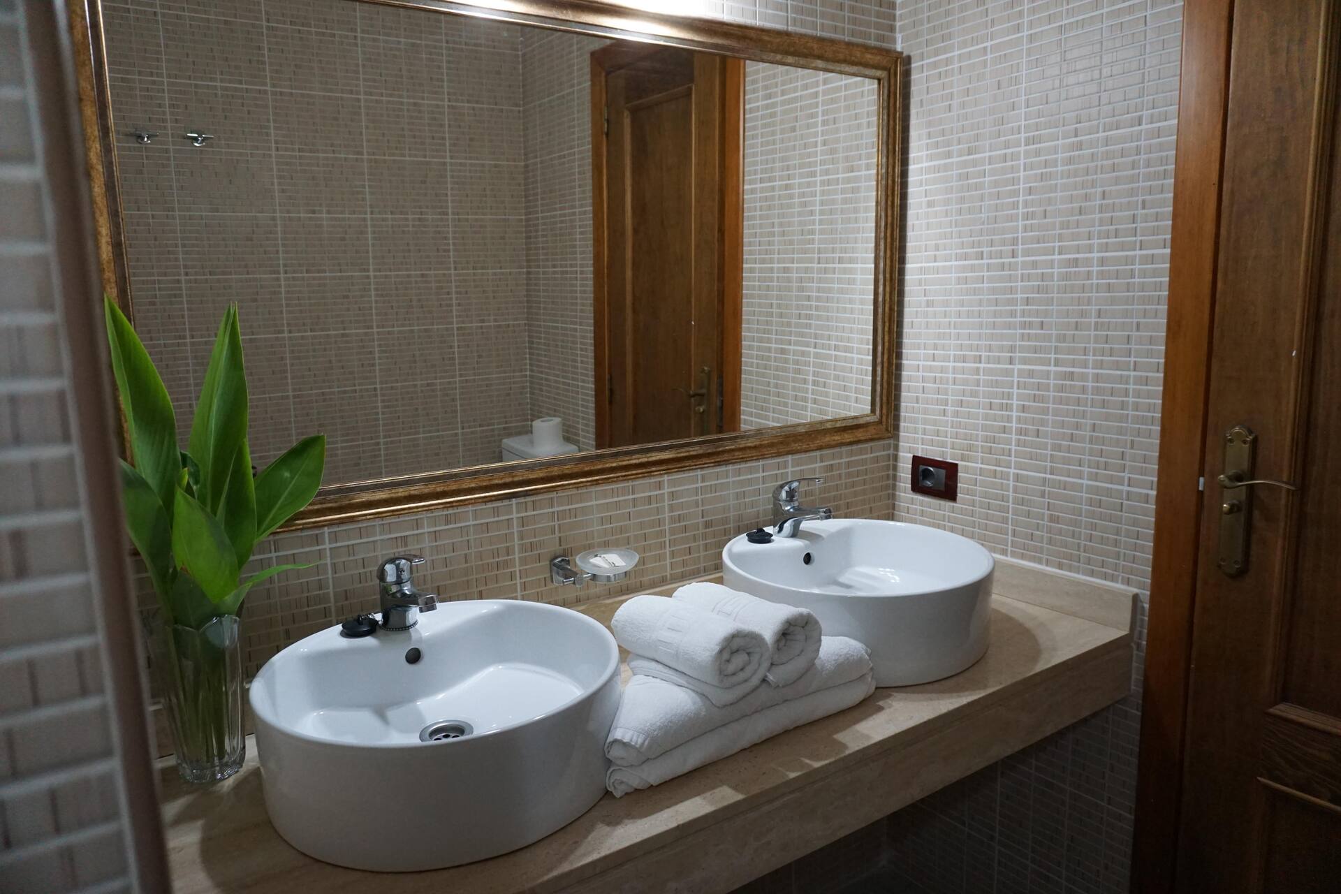 <p>Kaksio/huoneisto, kaksi makuuhuonetta</p>