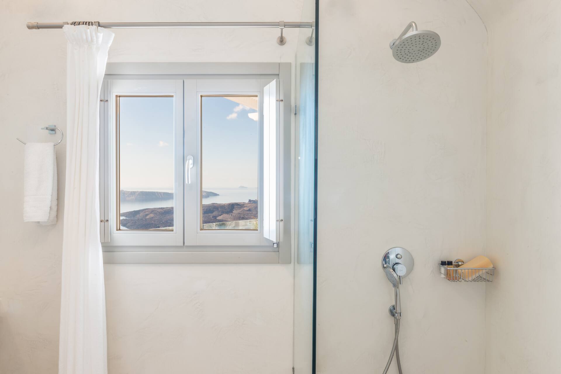 <p>Superior-huone</p>