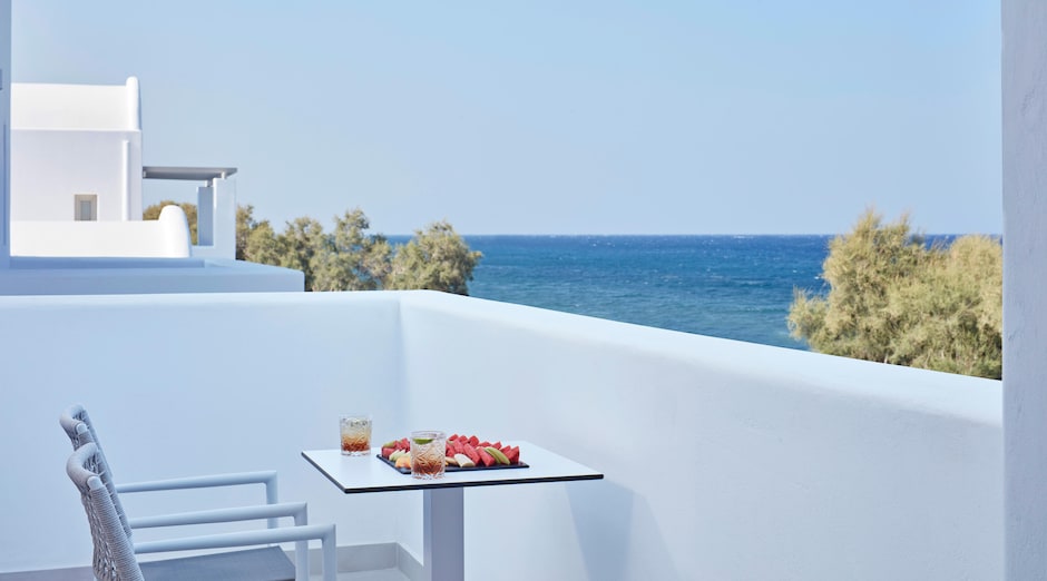 Costa Grand Resort & Spa, Kamari 24 - <p>Kahden hengen huone lähellä rantaa</p>