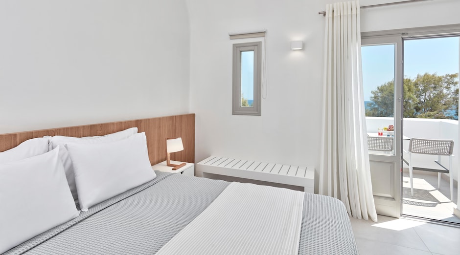 Costa Grand Resort & Spa, Kamari 23 - <p>Kahden hengen huone lähellä rantaa</p>