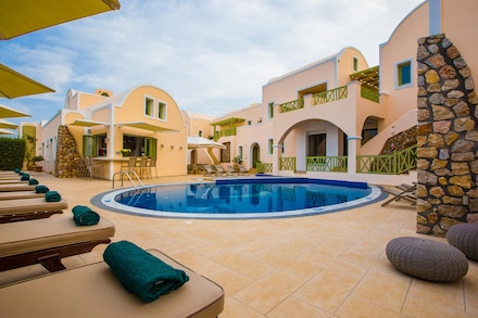 Anassa, Kamari