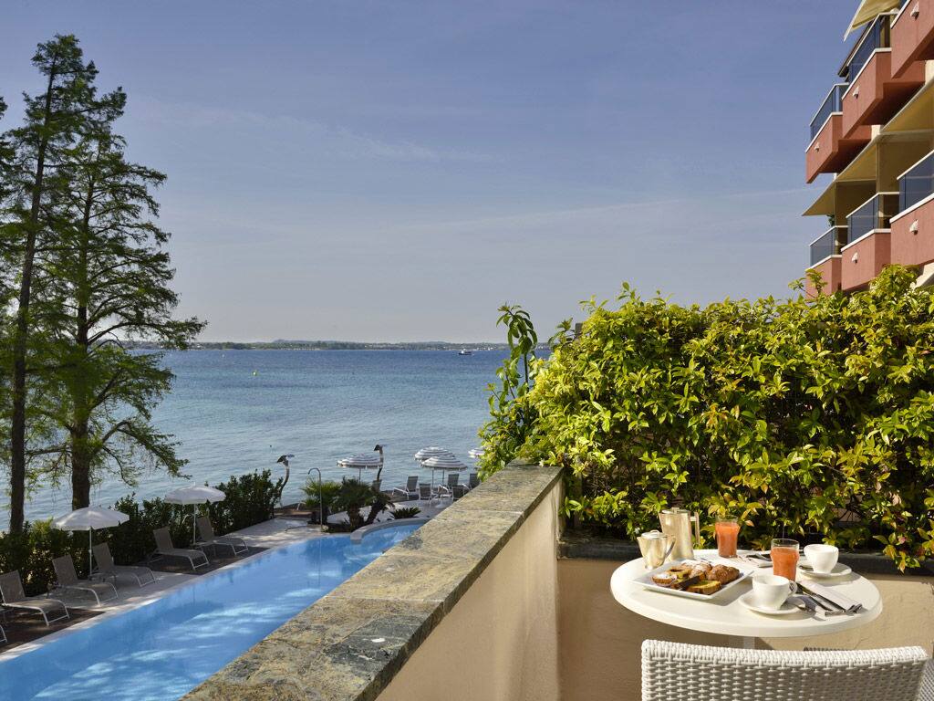 <p>Superior-huone</p>