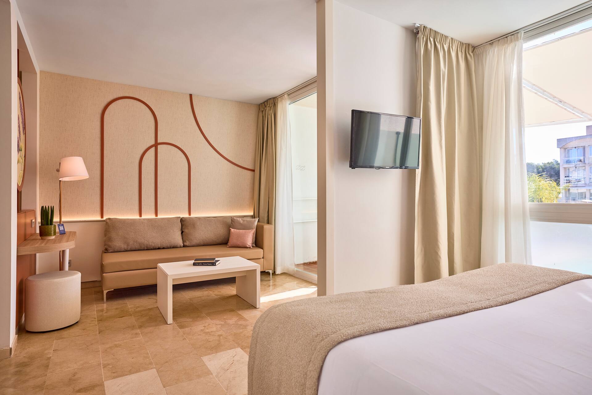 <p>Juniorsviitti, kastautumisallas</p>