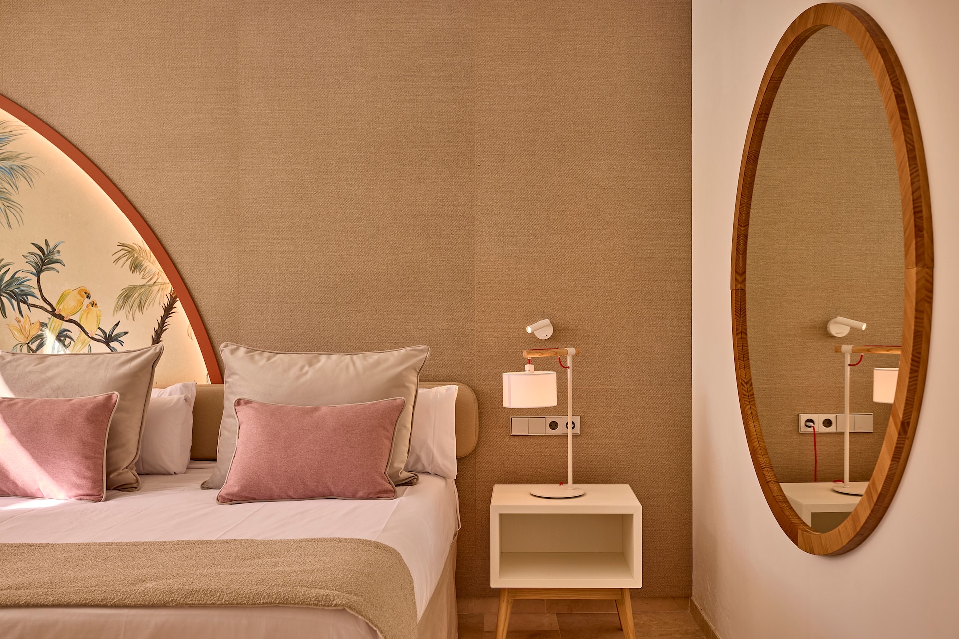 <p>Juniorsviitti, kastautumisallas</p>