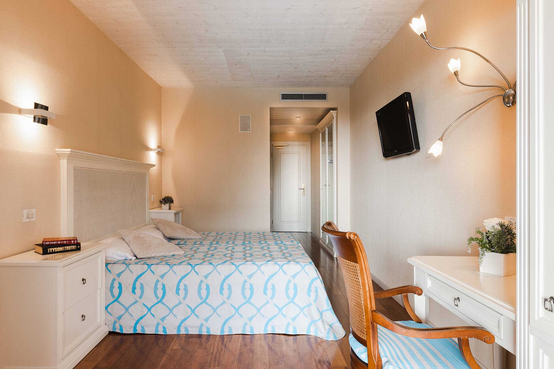 <p>Orchidea-huone</p>