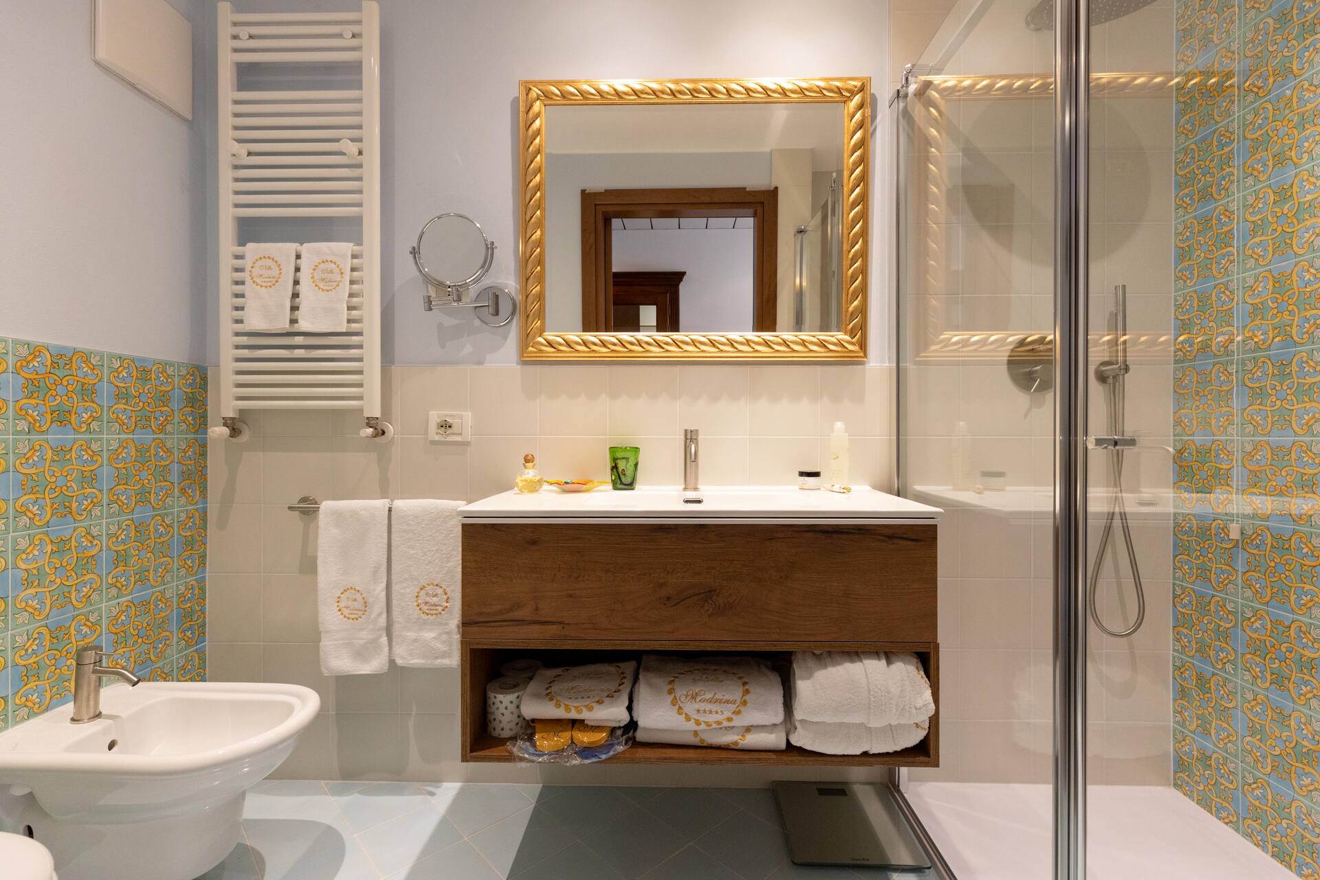 <p>Oleandro-huone</p>