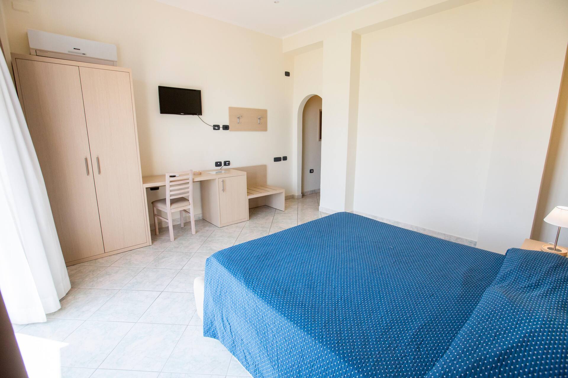 <p>Kahden hengen huone</p>