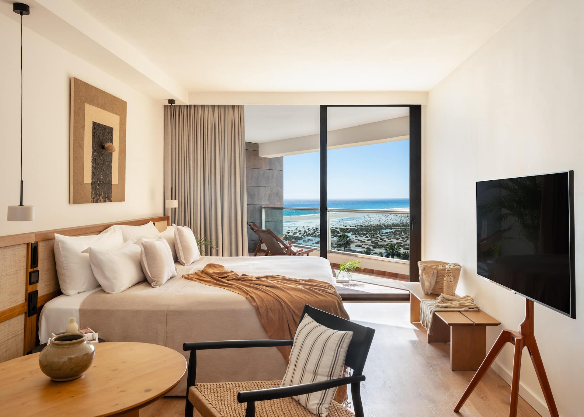 <p>Premium Horizon -huone, merinäköala/Premium The Reserve Horizon -huone, merinäköala</p>