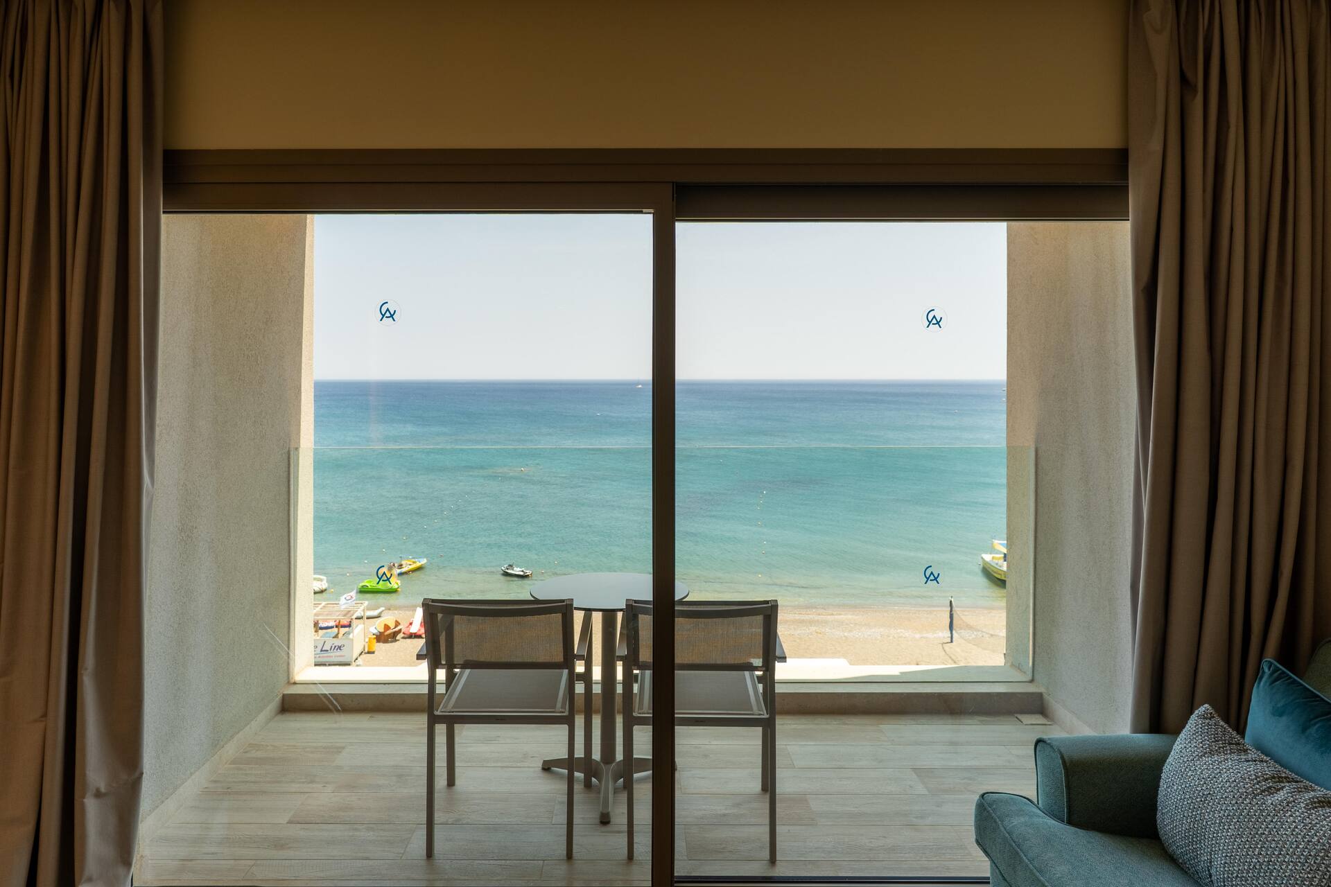 <p>Kolmen hengen Deluxe-huone</p>