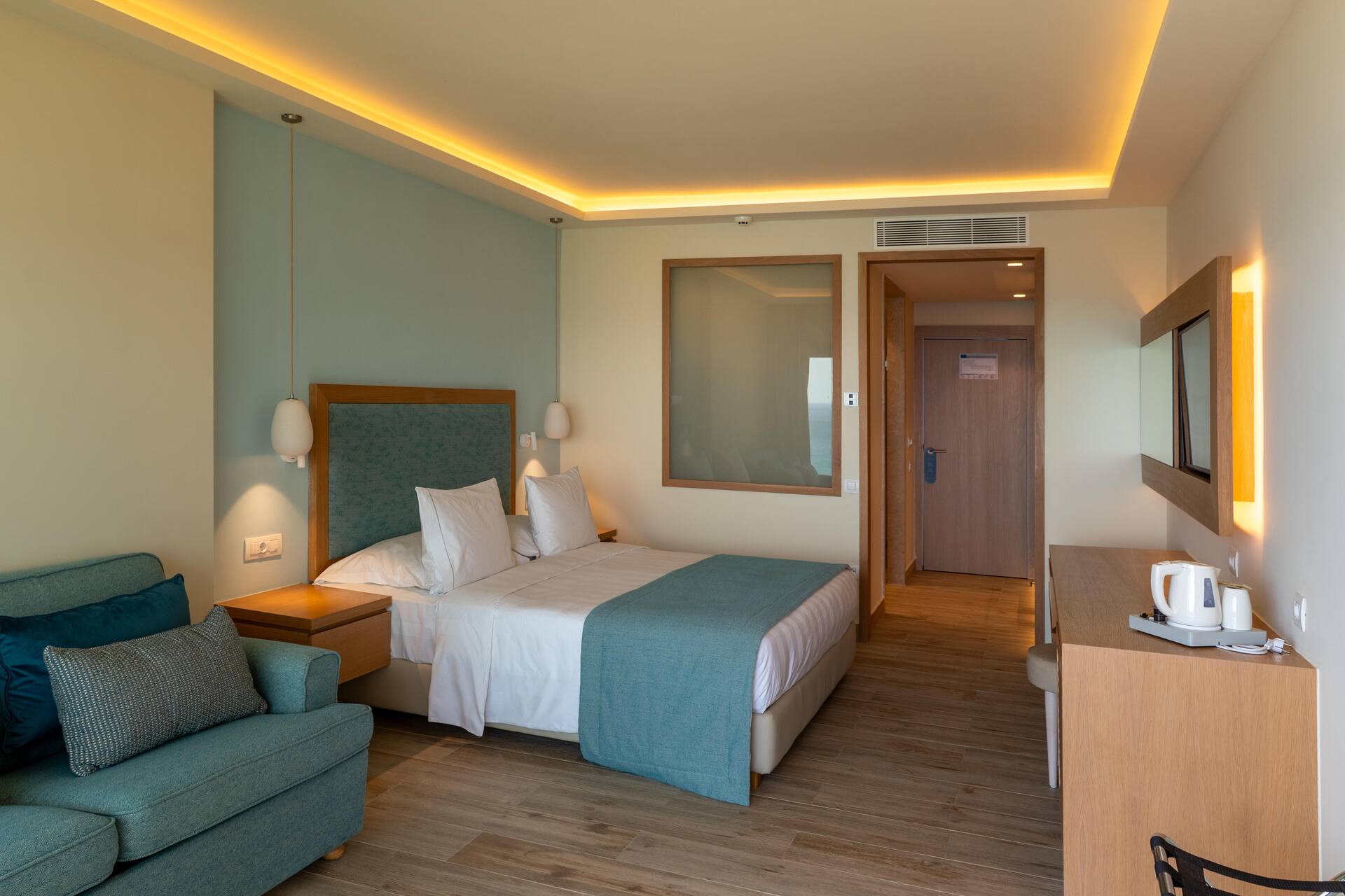 <p>Kolmen hengen Deluxe-huone</p>