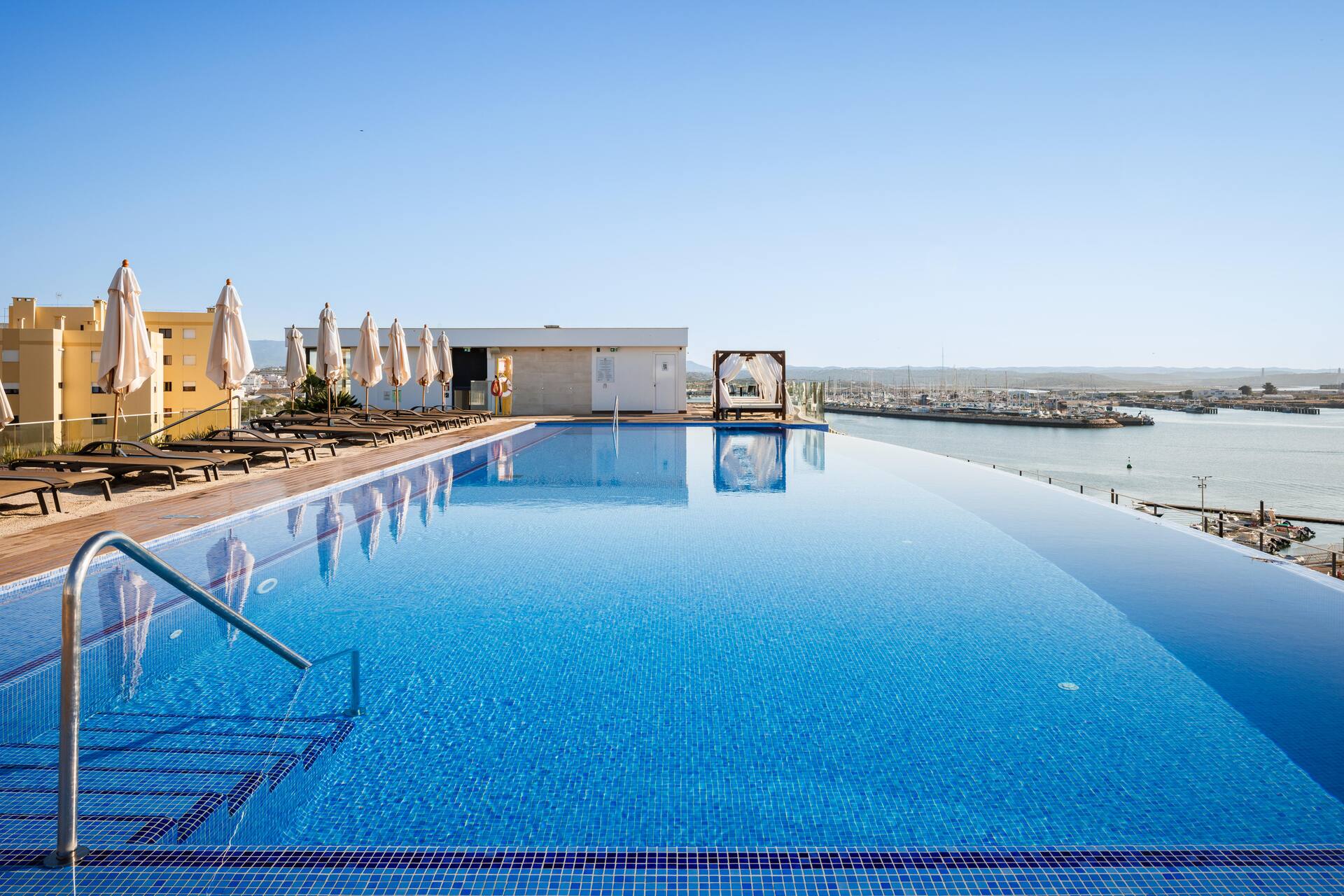 Jupiter Marina Hotel