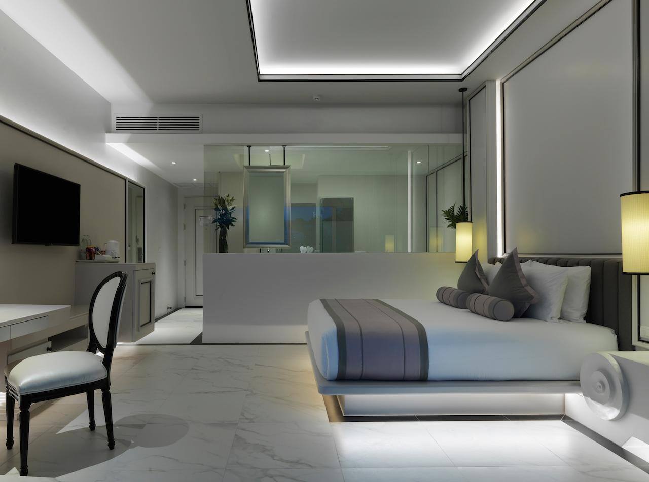 <p>Superior-huone</p>